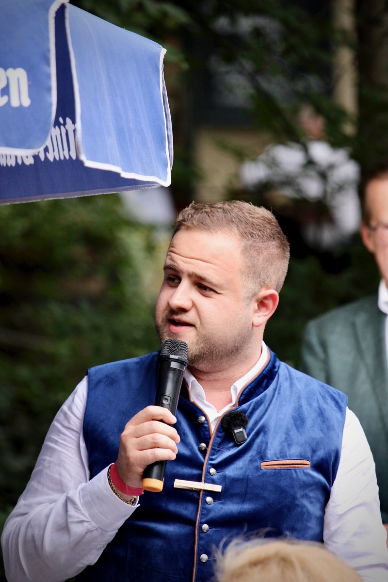 Rede zur Eröffnung: Michael Movchin