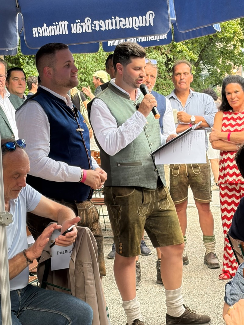 Grigori Dratva bei der Eröffnung des Lion Feuchtwanger Stammtisches